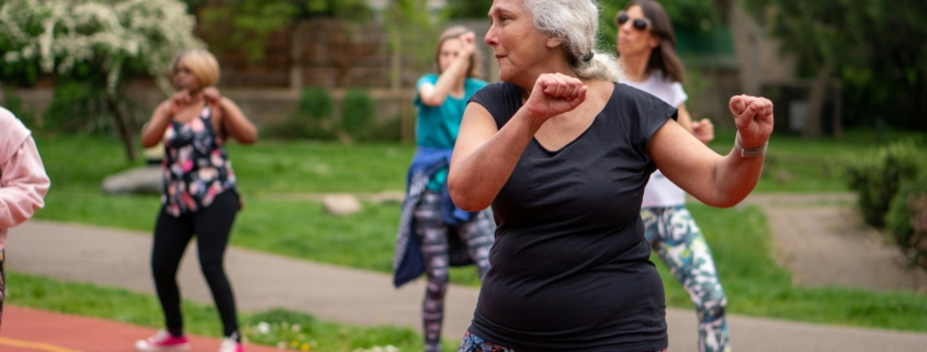 Foto di Centre for Ageing Better su Unsplash